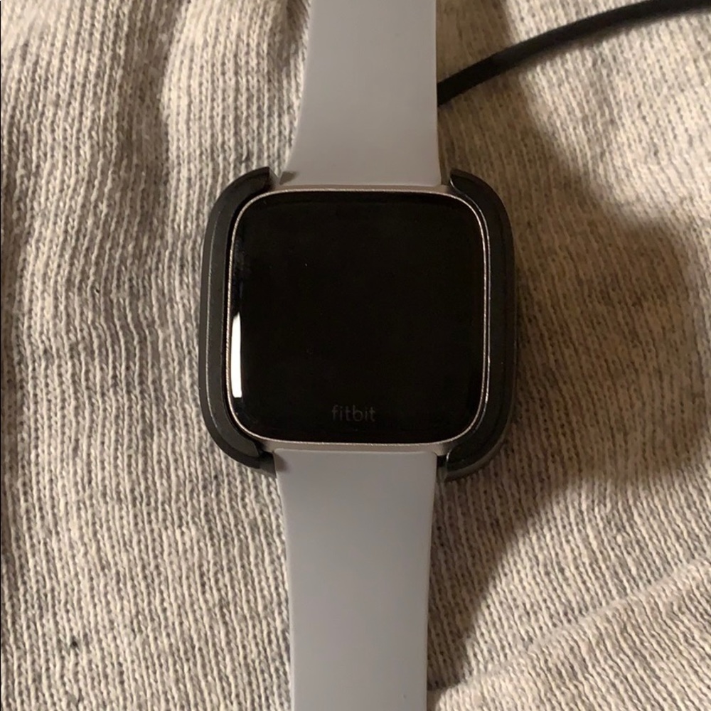LAST CHANCE‼️ fitbit versa
